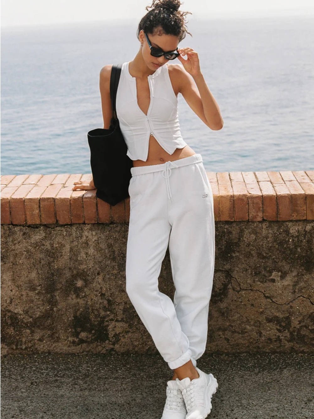 Alo Accolade White Sweatpants - Picture 3 of 3